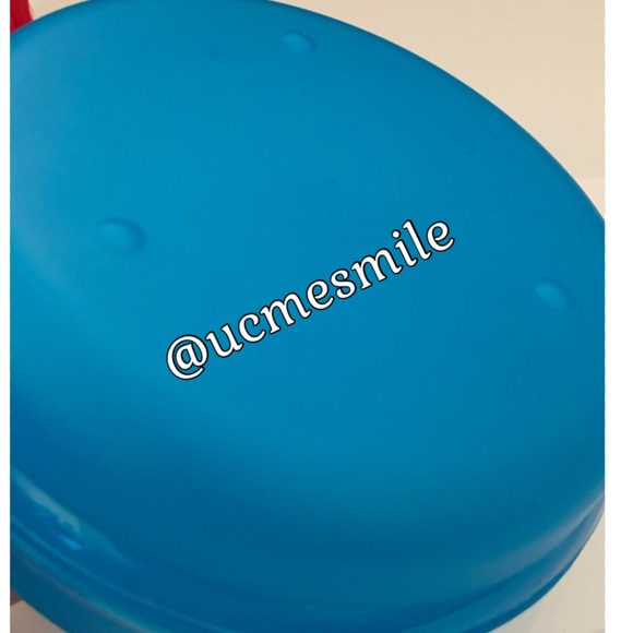 Tupperware Round Keeper with Smidget Container - Picture 4 of 5